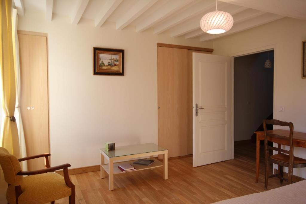 La Maison D'A Cote Saint-Amand-en-Puisaye Εξωτερικό φωτογραφία