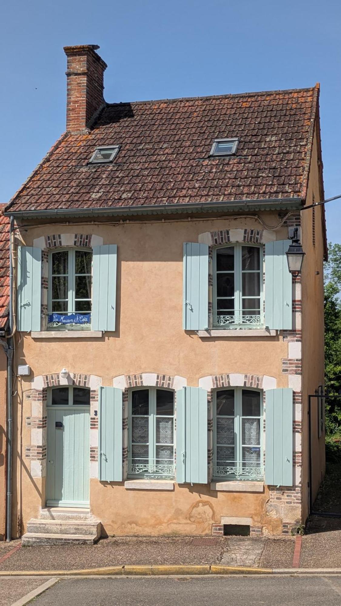 La Maison D'A Cote Saint-Amand-en-Puisaye Εξωτερικό φωτογραφία