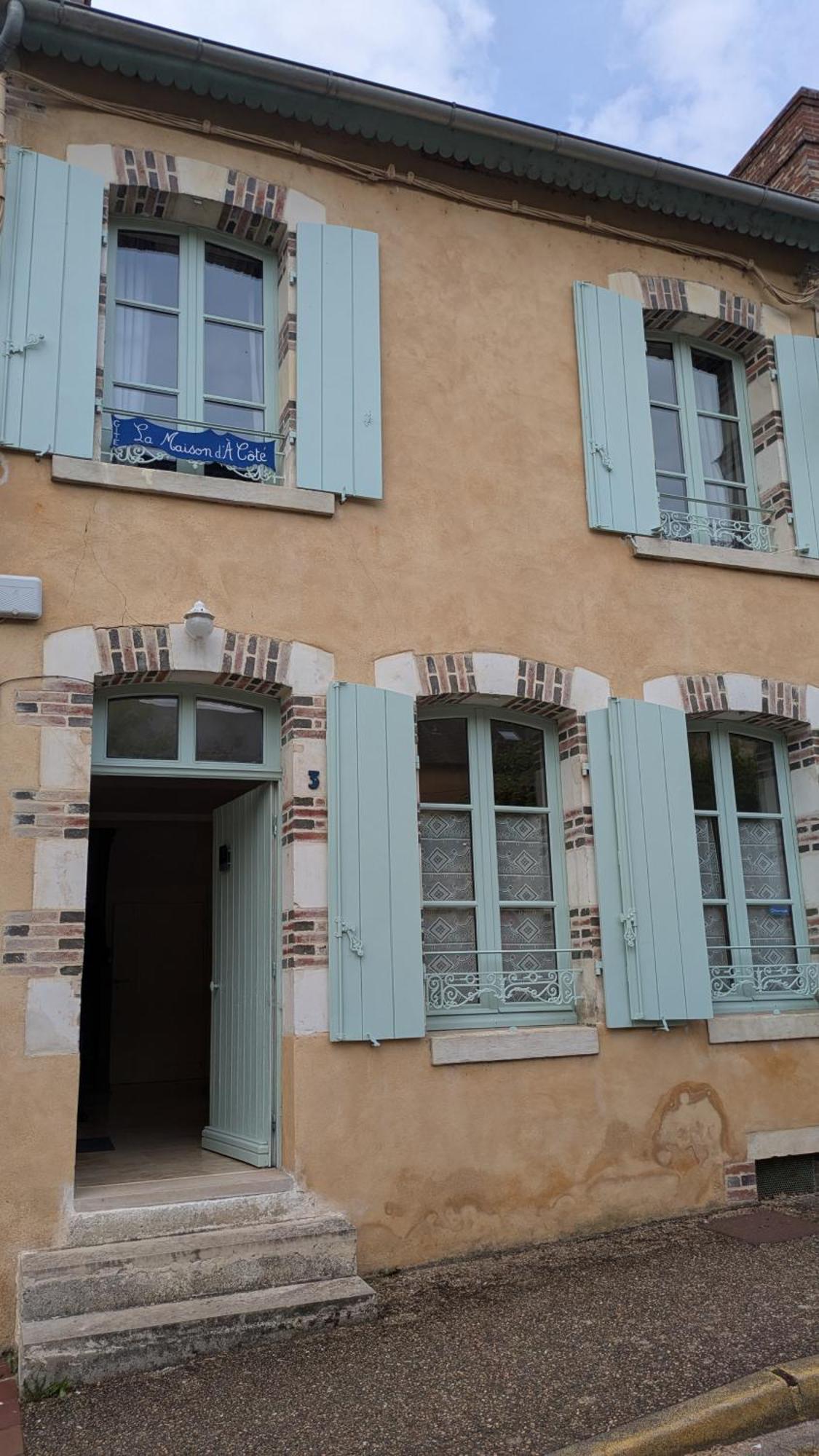 La Maison D'A Cote Saint-Amand-en-Puisaye Εξωτερικό φωτογραφία